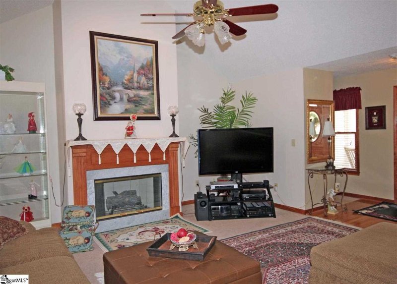 Property image 2 at 105 OAK CREST Court, Simpsonville, SC 29680