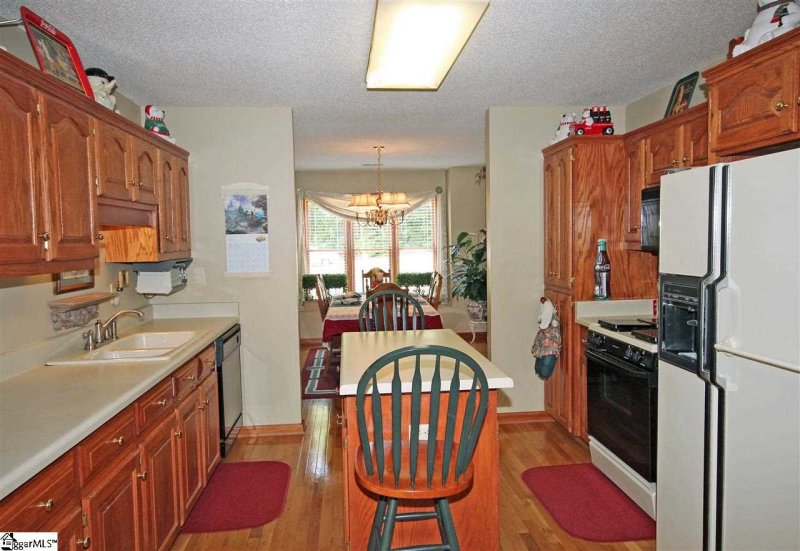 Property image 4 at 105 OAK CREST Court, Simpsonville, SC 29680