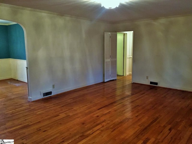 Property image 3 at 105 Hamilton Avenue, Spartanburg, SC 29302