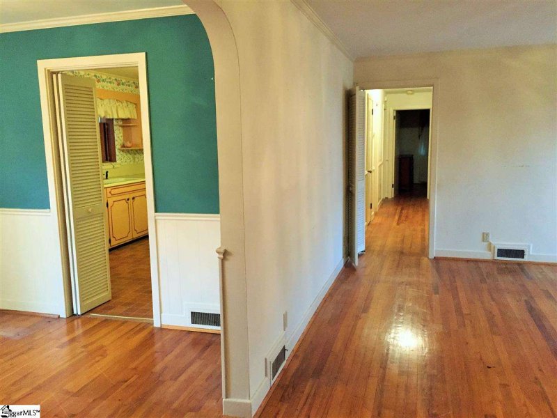 Property image 4 at 105 Hamilton Avenue, Spartanburg, SC 29302