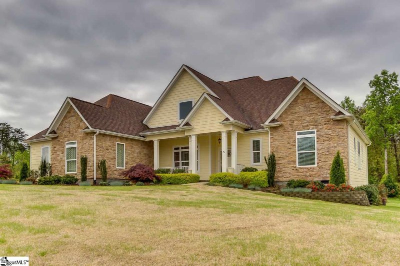 Property image 2 at 5 Setting Sun Lane, Travelers Rest, SC 29690