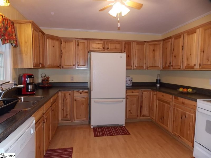 Property image 4 at 253 Clearview Circle, Travelers Rest, SC 29690