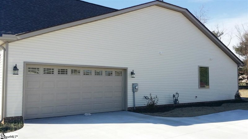 Property image 2 at 106 amberwood, Mauldin, SC 29662