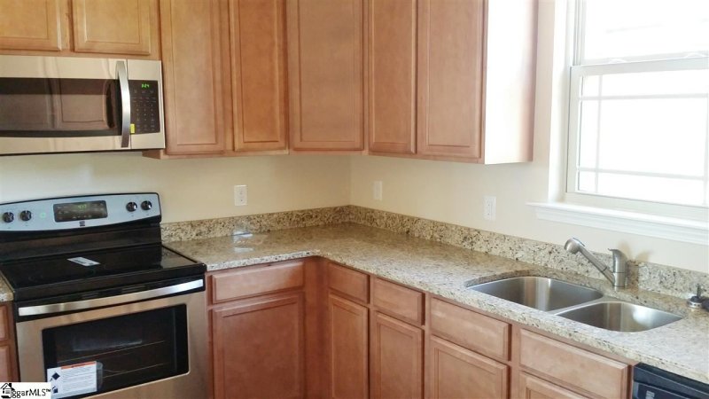 Property image 5 at 106 amberwood, Mauldin, SC 29662