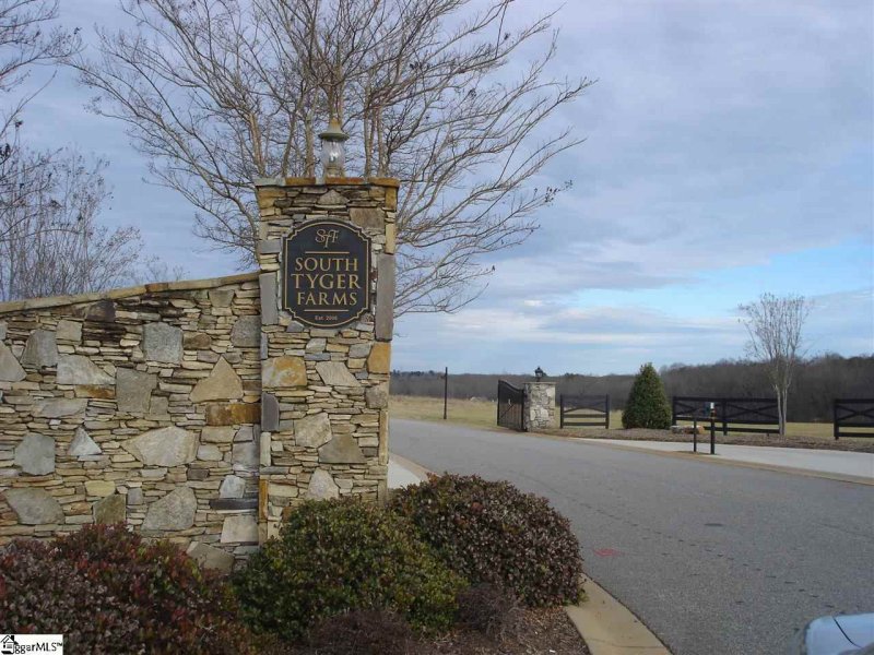 Property image 2 at 115 Tyger Farm Lane, Woodruff, SC 29388