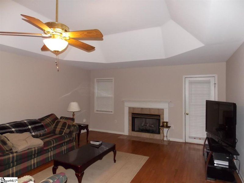 Property image 4 at 212 Saddlebrook Avenue, Pickens, SC 29671