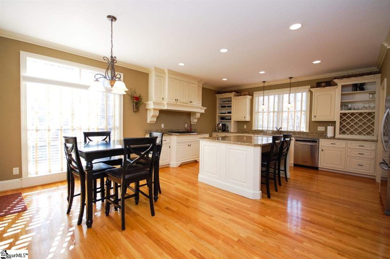 Property image 5 at 102 Tall Oaks Court, Easley, SC 29642