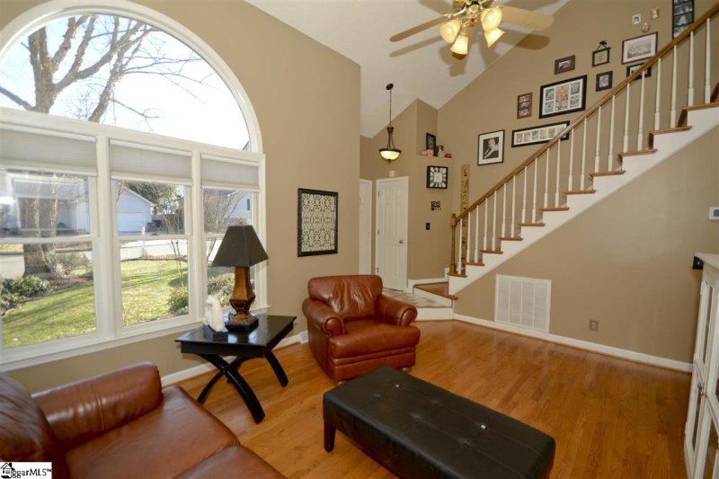 Property image 4 at 205 Charmar Way, Taylors, SC 29687-4702