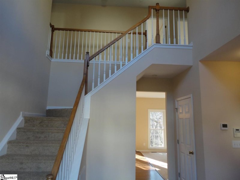 Property image 2 at 10 S Cedarbluff Court, Greer, SC 29650