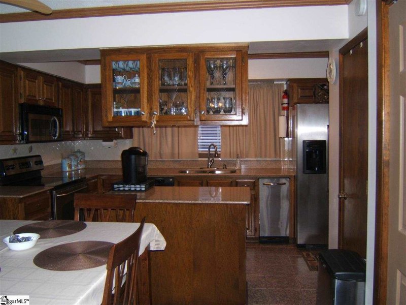 Property image 5 at 32 Creekside Way, Greenville, SC 29609