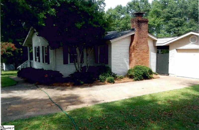 Property image 2 at 110 Country Glen, Pelzer, SC 29669