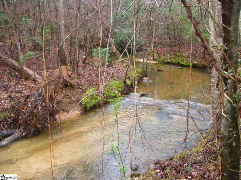 Property image 2 at 274 Dartmoor Drive, Spartanburg, SC 29301