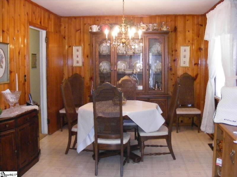 Property image 3 at 207 Crescent Drive, Laurens, SC 29360