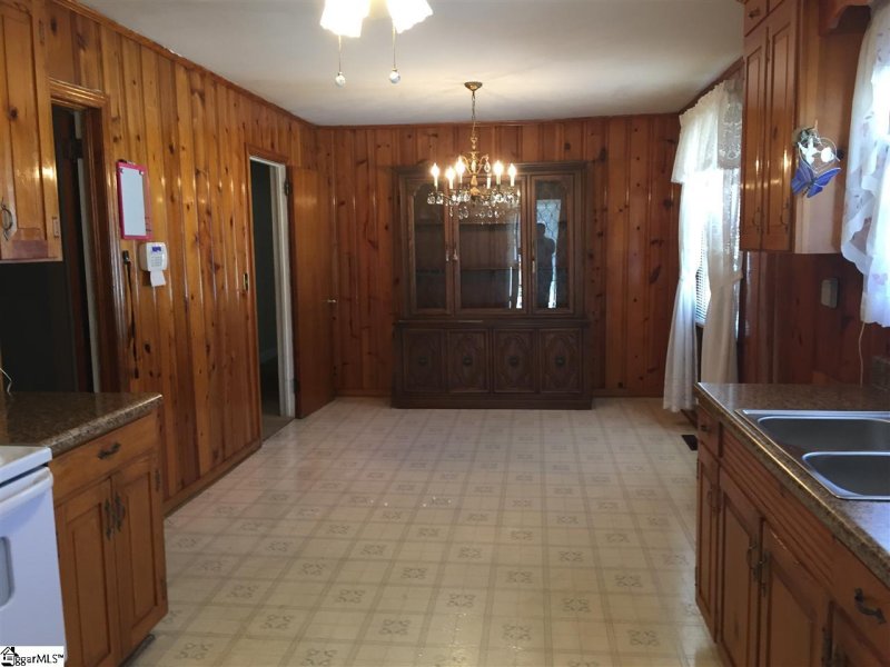 Property image 5 at 207 Crescent Drive, Laurens, SC 29360