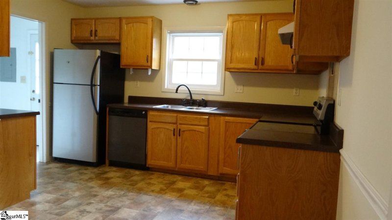 Property image 2 at 18 Doverdale Road, Greenville, SC 29615