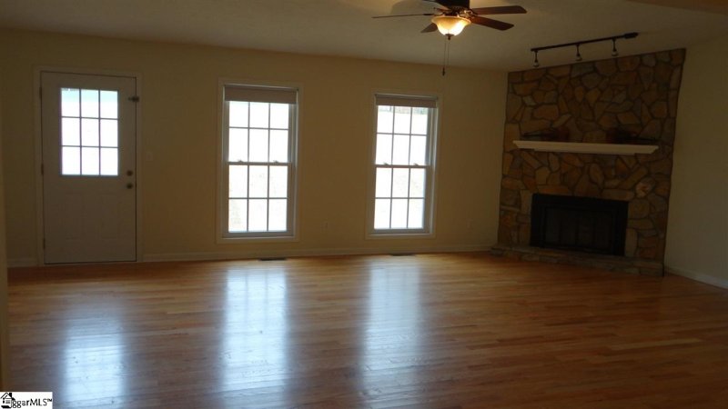 Property image 4 at 18 Doverdale Road, Greenville, SC 29615