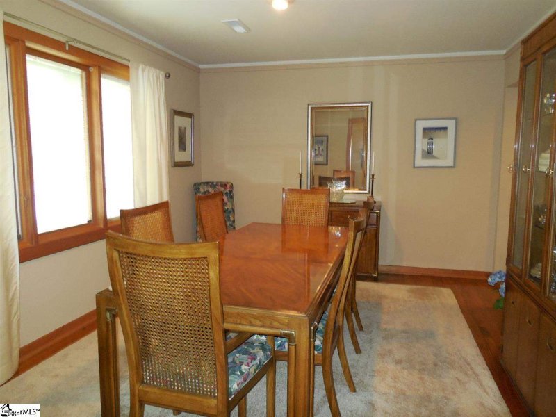 Property image 2 at 14 Lake Forest Drive, Greenville, SC 29609