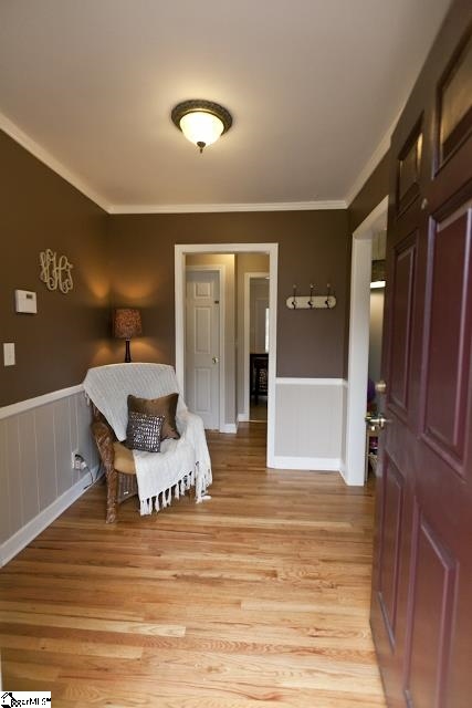 Property image 2 at 210 Lowndes Avenue, Greenville, SC 29607