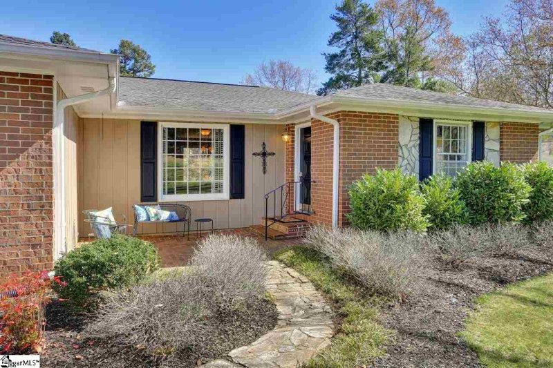 Property image 2 at 208 Johnson Road, Greer, SC 29651