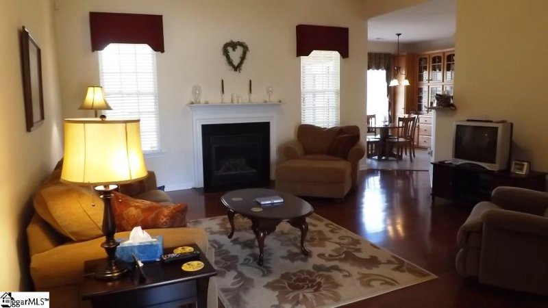 Property image 3 at 102 Brentmoor Drive, Simpsonville, SC 29680