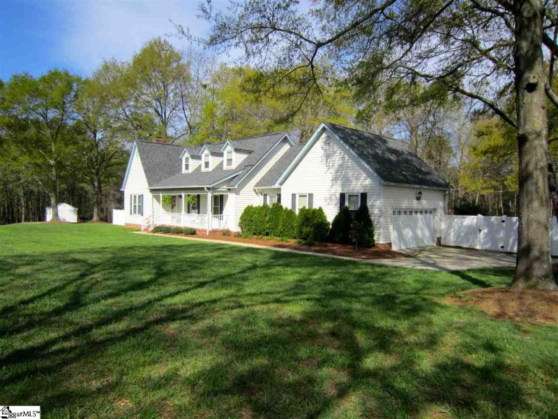 Property image 2 at 102 Shagbark Circle, Simpsonville, SC 29680