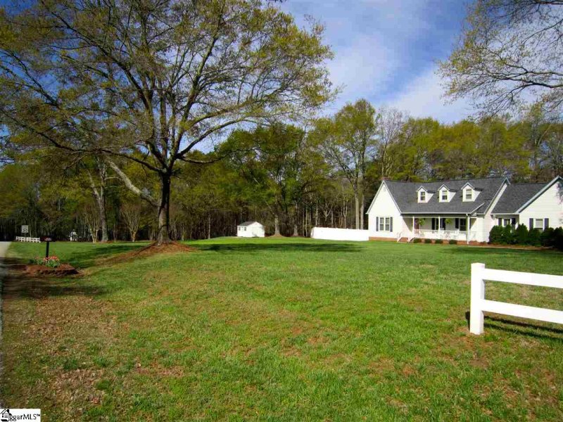 Property image 4 at 102 Shagbark Circle, Simpsonville, SC 29680