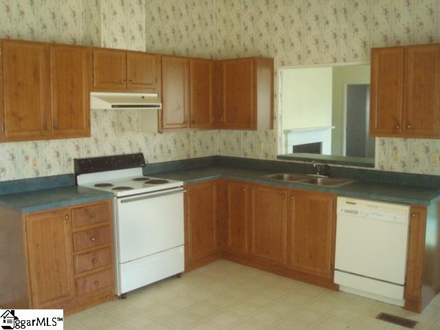 Property image 4 at 208 southwind Way, Greer, SC 29651