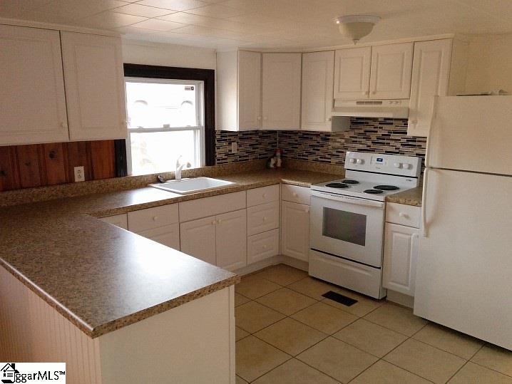 Property image 2 at 110 Lynn Street, Greer, SC 29651