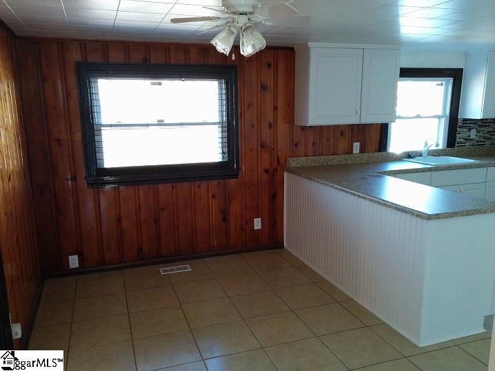 Property image 3 at 110 Lynn Street, Greer, SC 29651