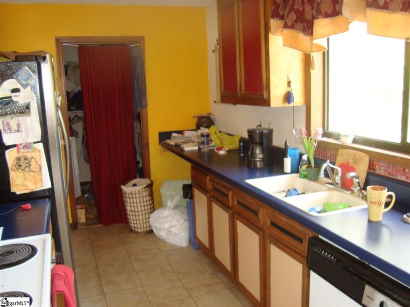 Property image 2 at 305 CLARENDON Drive, Easley, SC 29642