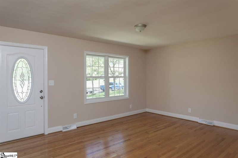 Property image 2 at 139 Heather Drive, Spartanburg, SC 29301