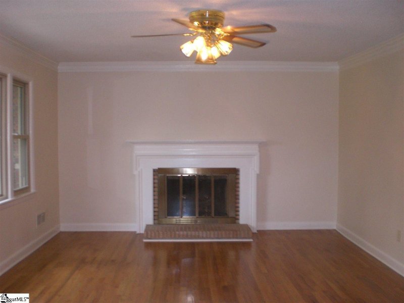 Property image 2 at 10 Annette Drive, Greenville, SC 29615