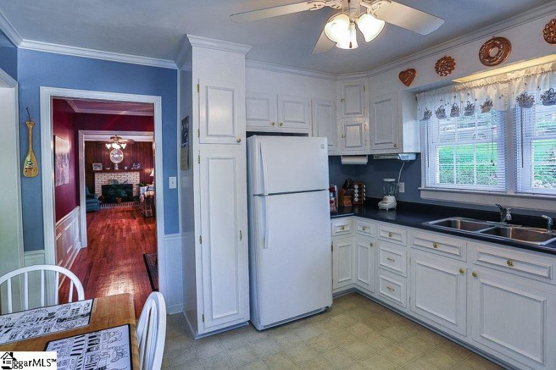 Property image 3 at 23 Conway Drive, Greenville, SC 29615