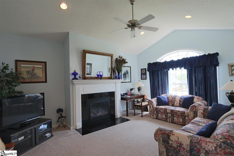 Property image 4 at 126 Ward Oak Court, Greer, SC 29651