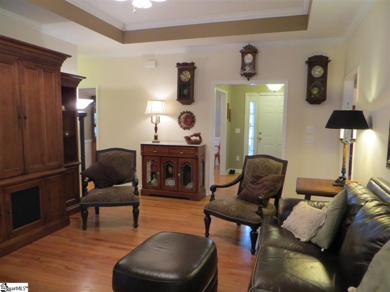 Property image 3 at 305 Forked Oak Way, Fountain Inn, SC 29644