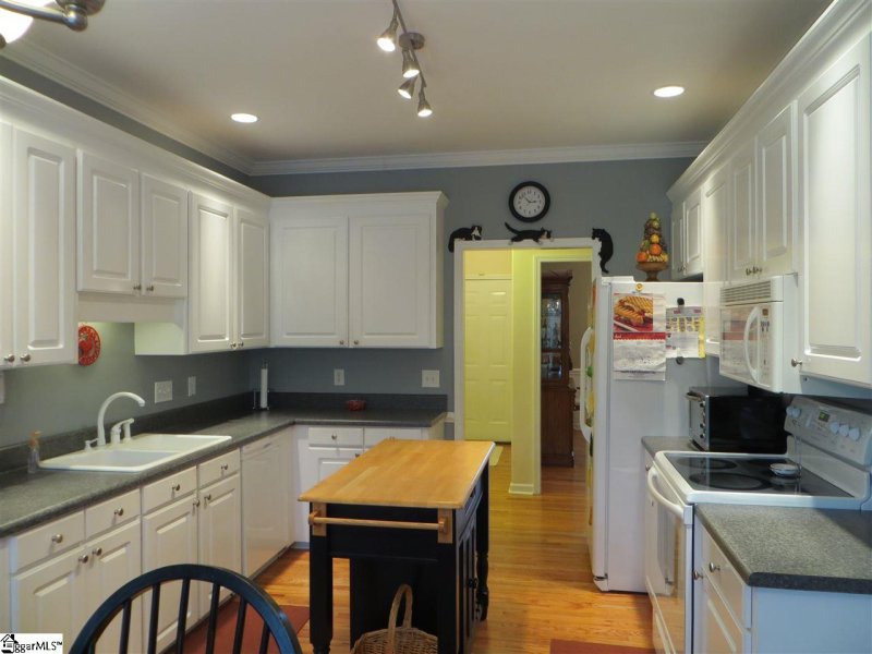 Property image 5 at 305 Forked Oak Way, Fountain Inn, SC 29644