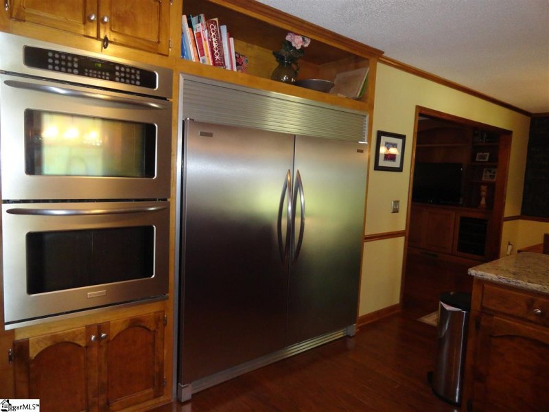 Property image 4 at 109 Spartan Court, Greer, SC 29650