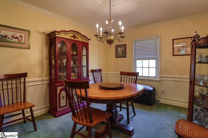 Property image 4 at 304 Lakecrest Drive, Greer, SC 29651