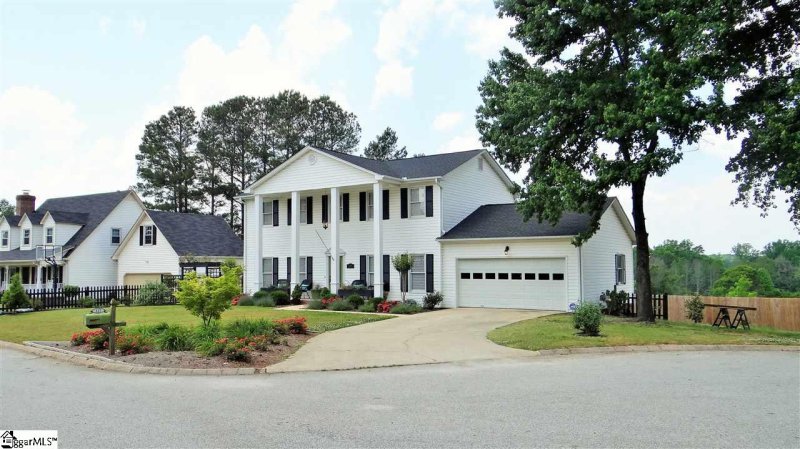 Property image 2 at 117 Saddle Ridge Court, Taylors, SC 29687
