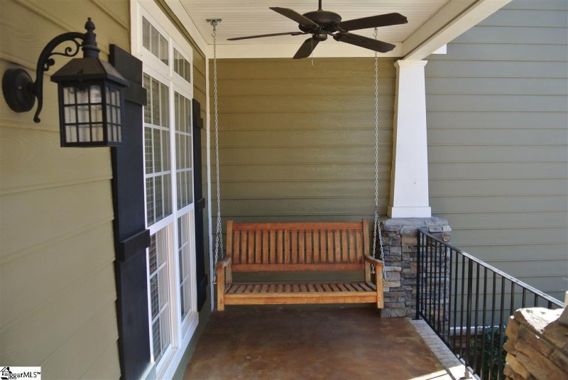 Property image 3 at 131 Holland Trace Circle, Simpsonville, SC 29681