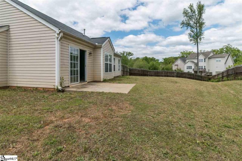 Property image 2 at 320 Capstone Lane, Spartanburg, SC 29301-0000
