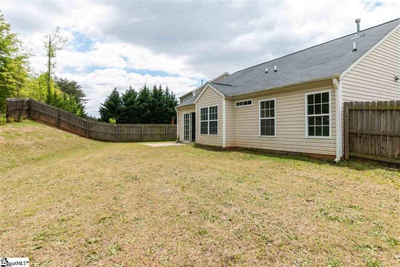 Property image 3 at 320 Capstone Lane, Spartanburg, SC 29301-0000