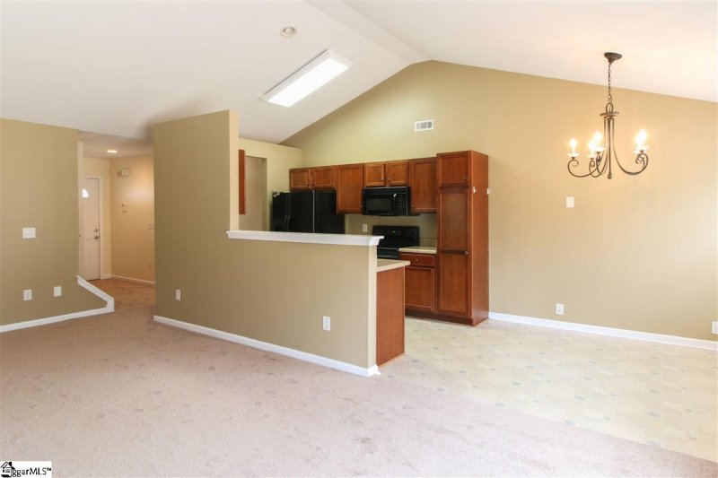 Property image 4 at 320 Capstone Lane, Spartanburg, SC 29301-0000