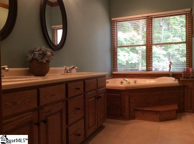 Property image 5 at 131 Fleetwood Drive, Liberty, SC 29657