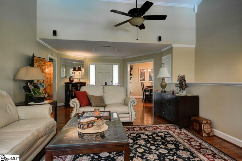 Property image 5 at 13 Hickory Hollow Court, Greenville, SC 29607