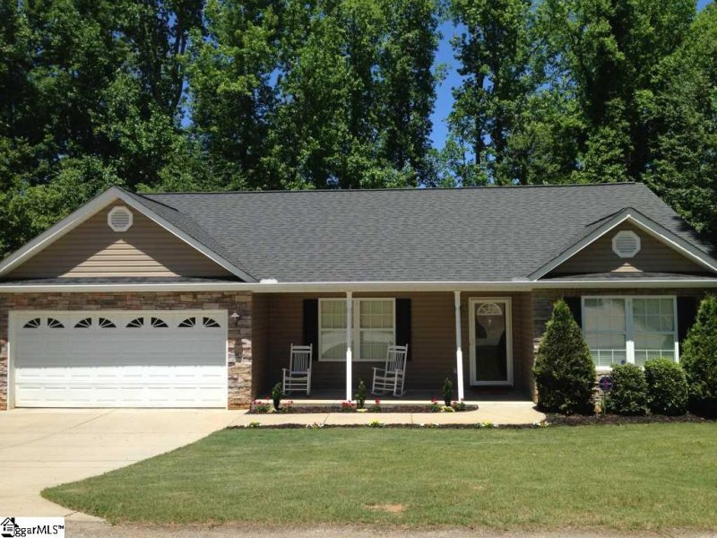 Property image 2 at 221 Harris Drive, Greer, SC 29651