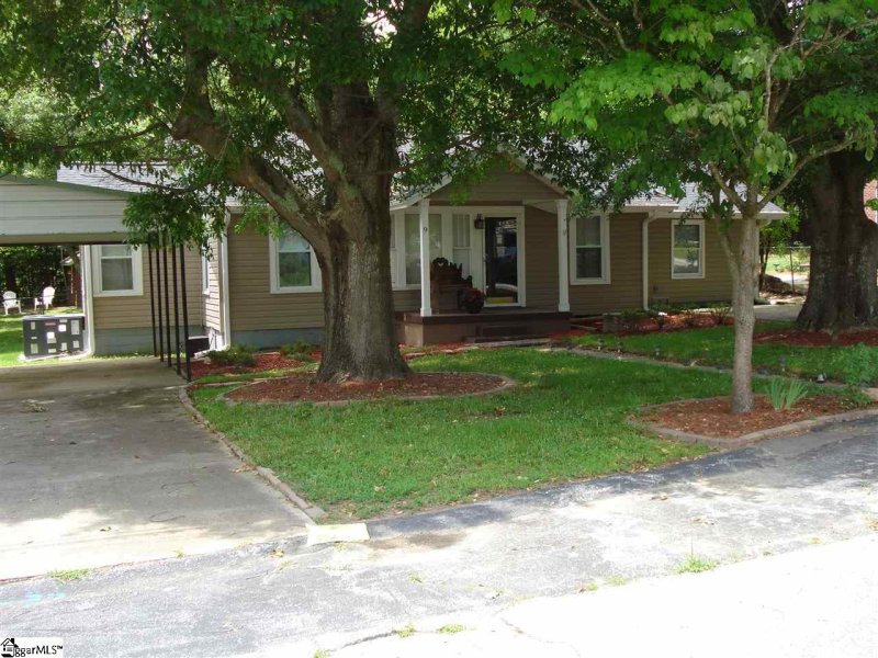 Property image 2 at 9 Linnet Drive, Greenville, SC 29609