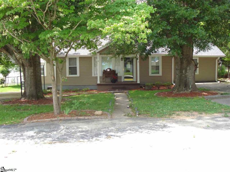 Property image 3 at 9 Linnet Drive, Greenville, SC 29609
