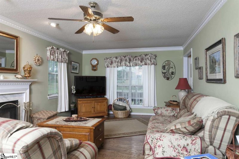 Property image 5 at 326 N Valley View Drive, Taylors, SC 29687