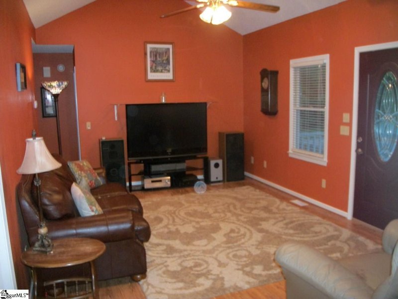 Property image 2 at 132 Rollingwood Drive, Easley, SC 29640-9603